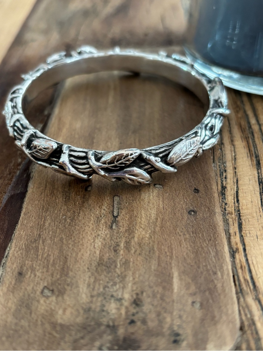 Pamela Love Silver Leaf Vine Bangle Bracelet - Picture 7 of 10